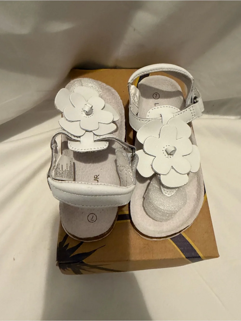 LAmour White Flower Burk Sandal Girls US 7